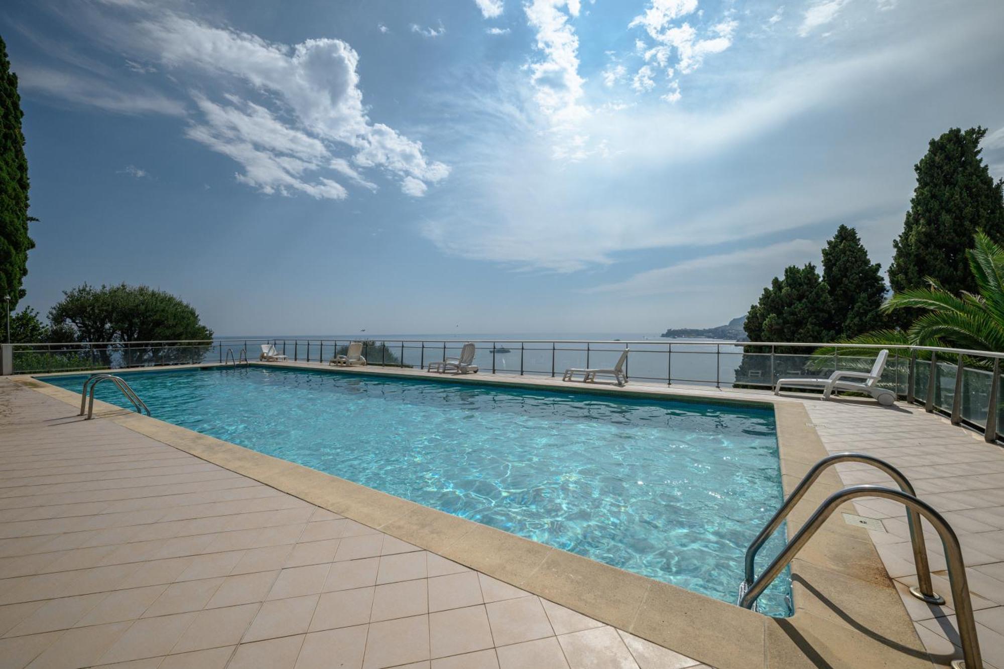 Le Coq Massolin Roquebrune-Cap-Martin Kültér fotó